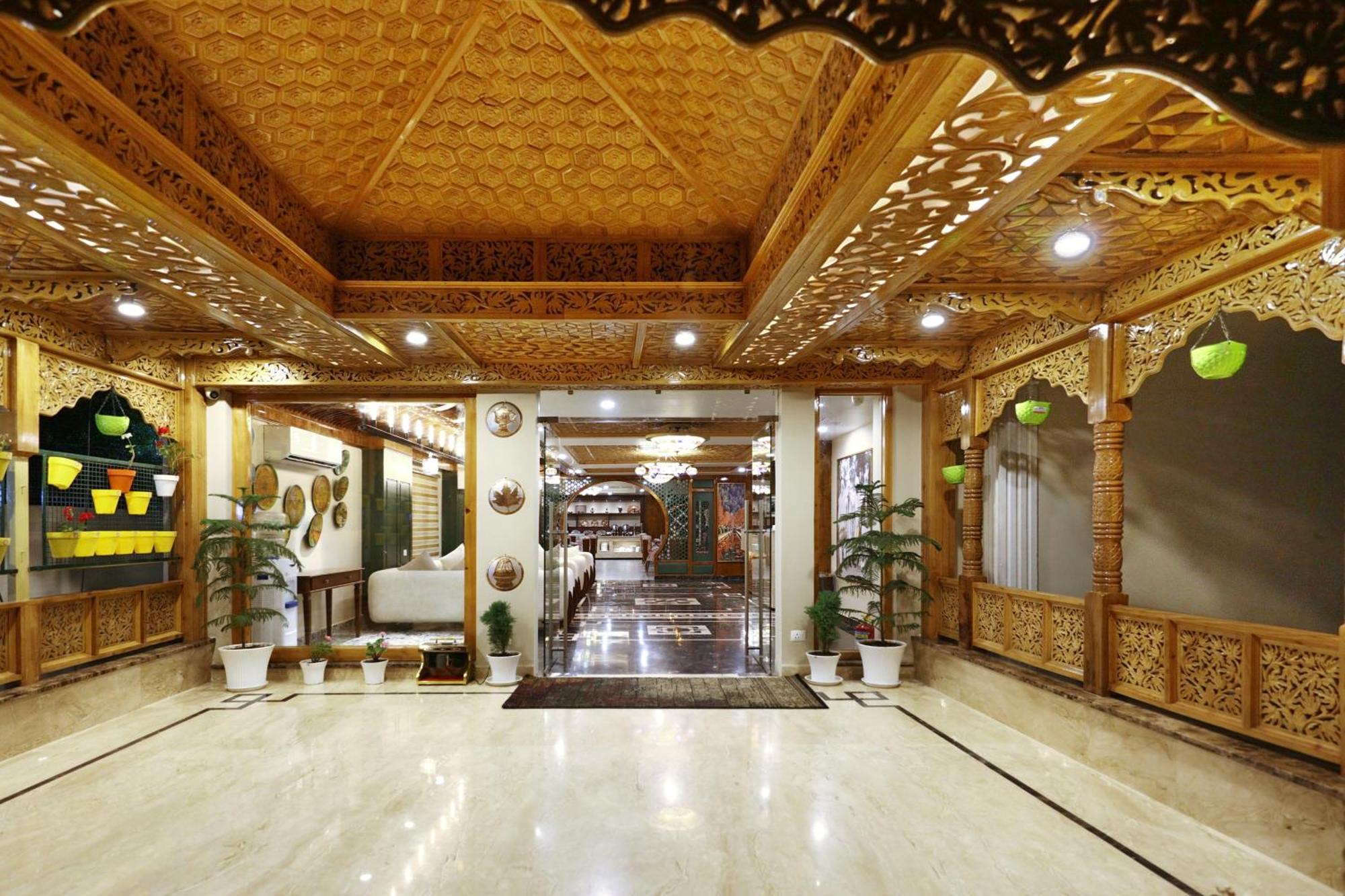 Hotel Blanco Srīnagar Eksteriør bilde