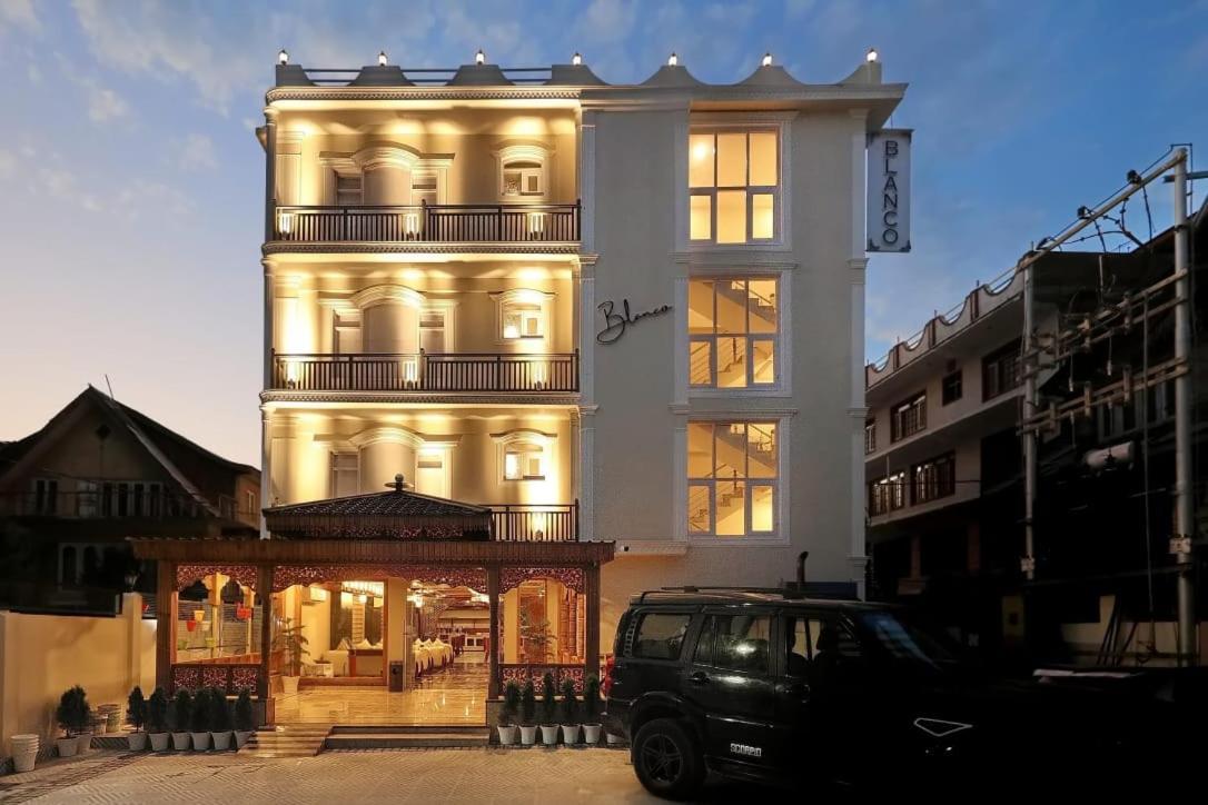 Hotel Blanco Srīnagar Eksteriør bilde